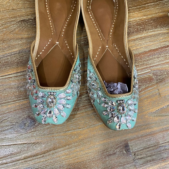 India by Thread Shoes - Teal Juttis